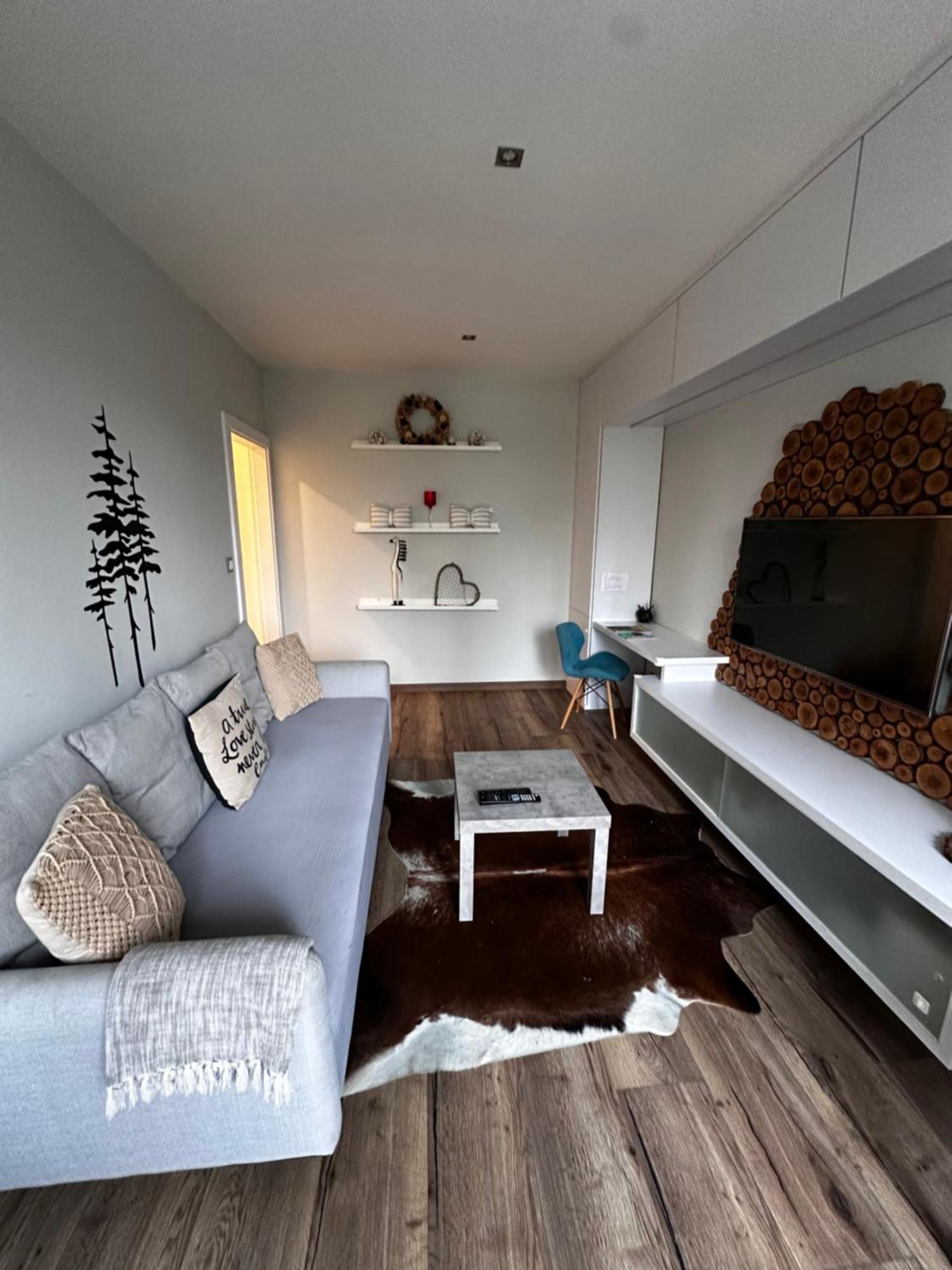 We Apartment - Close To The Center & City View, Self Check-In 24H Banská Bystrica Exteriör bild